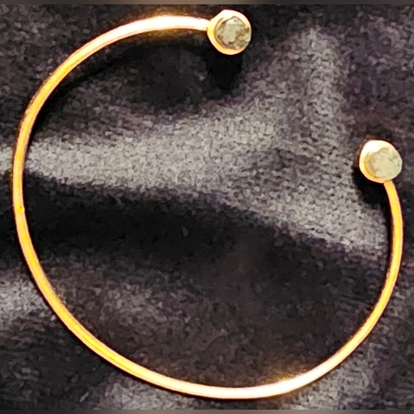 Gold-plated silver bangel with moonstone gemstones at each end - Picture 5 of 6